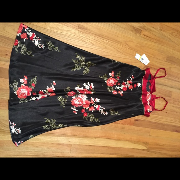 Jones New York Intimates - Holiday Floral - Picture 2 of 4